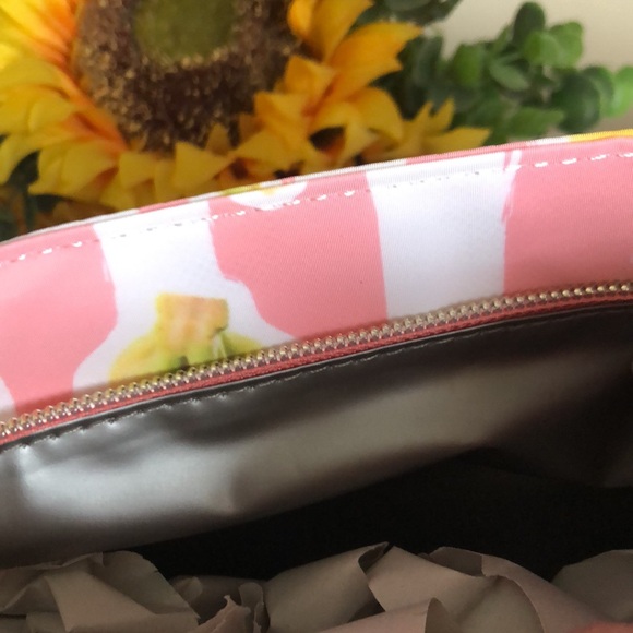 Betsey Johnson Banana Print Insulated Satchel Lunch Tote - Picture 5 of 11